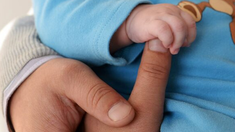 Таразда дәрігерлер сәби сатпақ болды деген күдікке ілінді