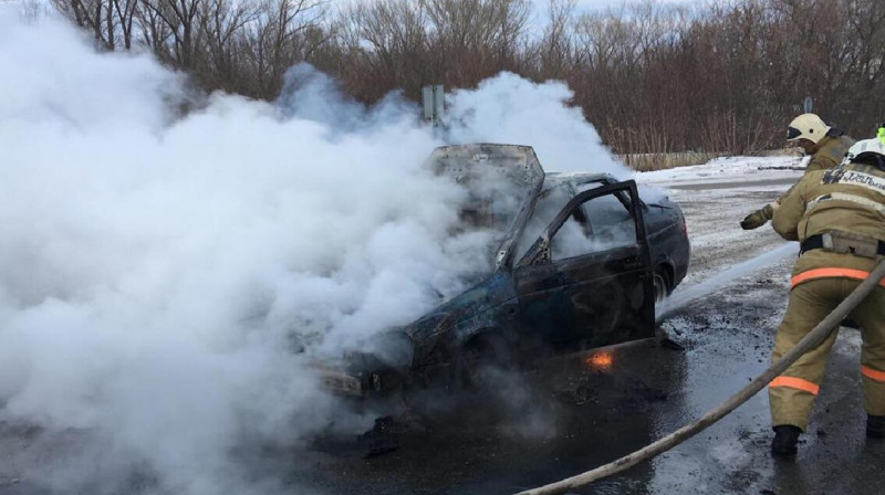 Автомобиль полностью сгорел в Усть-Каменогорске