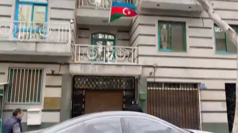 В Иране напали на посольство Азербайджана. ВИДЕО