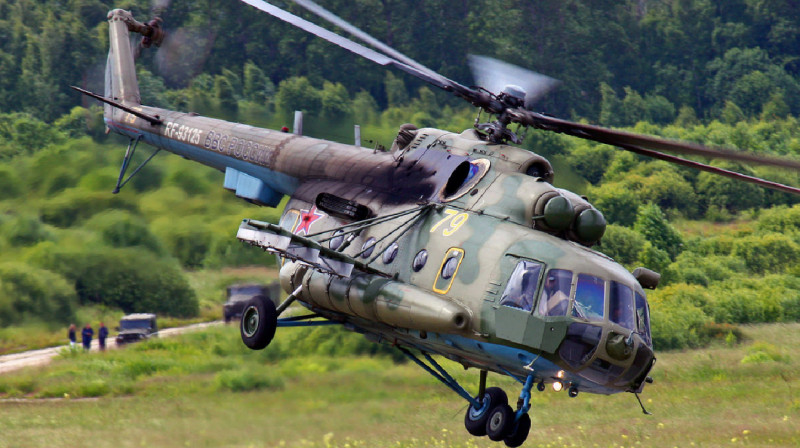 Вертолет Ми-8 потерпел крушение в аэропорту Внуково - росСМИ