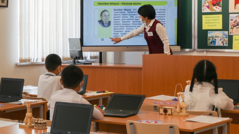 За мат в адрес учителя или врача надо будет платить двойной штраф