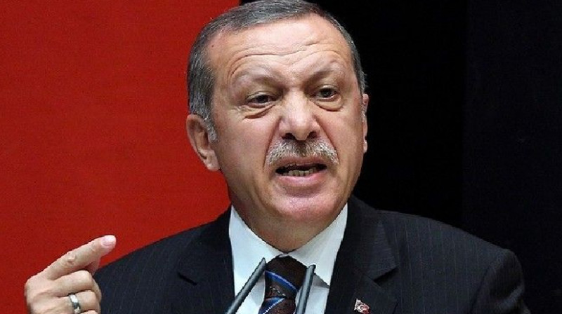 Эрдоган: Макрон - слабый и нечестный политик