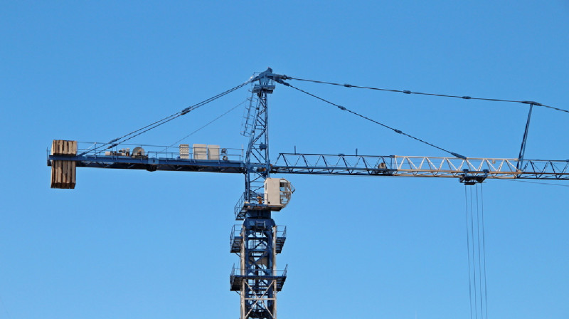 Почти сто жилых домов Астаны строится без разрешения