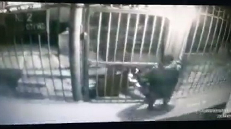 Забил молотком на глазах у охраны: после жестокого убийства заключенного уволили руководство колонии в СКО