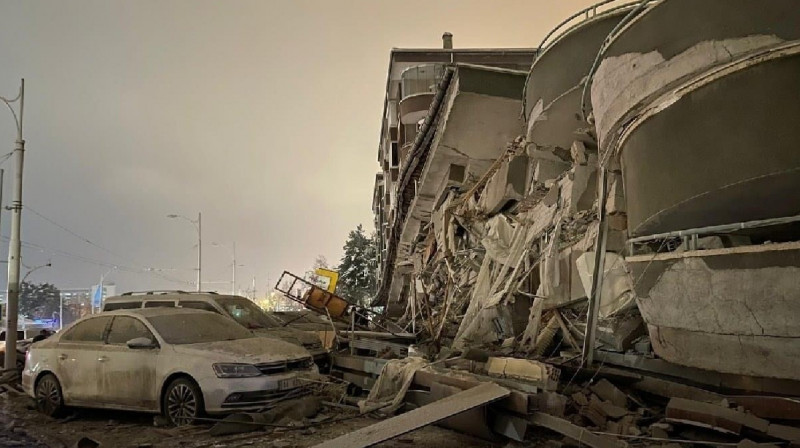 В Батуми прошло землетрясение после разрушительных подземных толчков в Турции