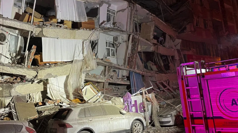 В Турции произошло мощное землетрясение в 7,8 балла. ВИДЕО