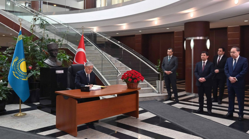 Мемлекет басшысы Қазақстандағы Түркия елшілігіне барды