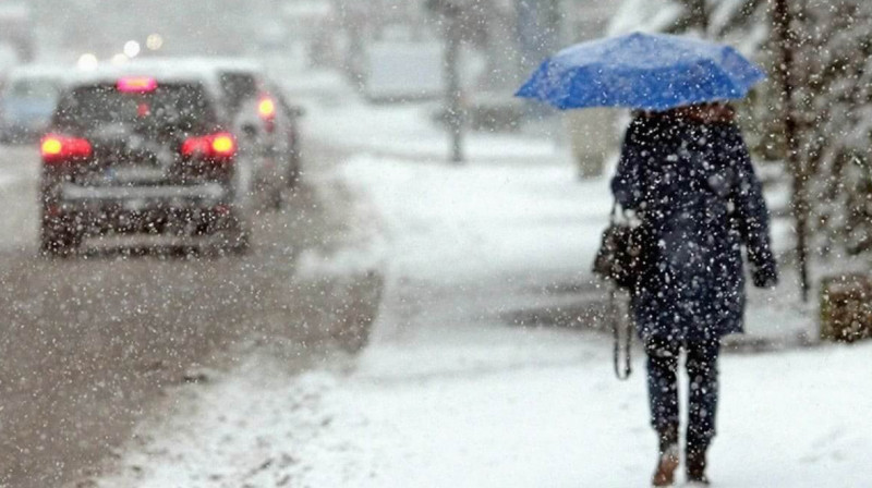 Штормовое предупреждение объявлено в ряде регионов Казахстана