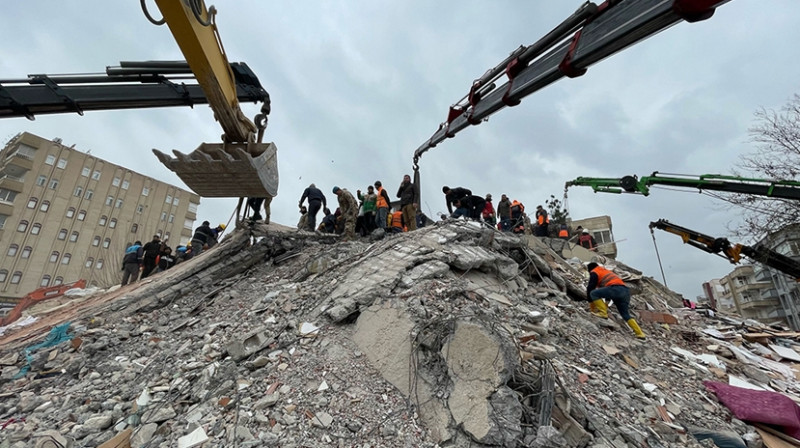 Восемь человек арестованы в Турции из-за дефектов в обрушившихся при землетрясении зданиях