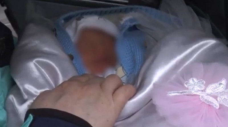 Алматыда сәбиін сатпақ болған ерлі-зайыпты ұсталды