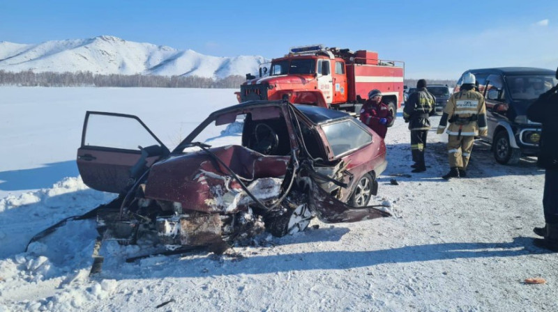 Три человека погибли в ДТП на трассе в ВКО