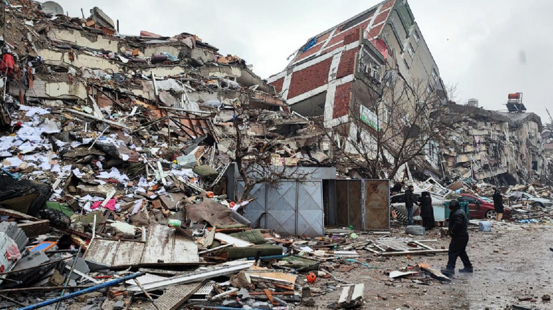 Число жертв землетрясений в Турции превысило 35 тыс. человек