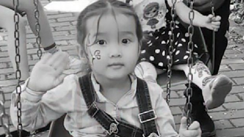 Гибель 4-летней девочки во время январской трагедии: отец призывает привлечь больше людей к ответственности