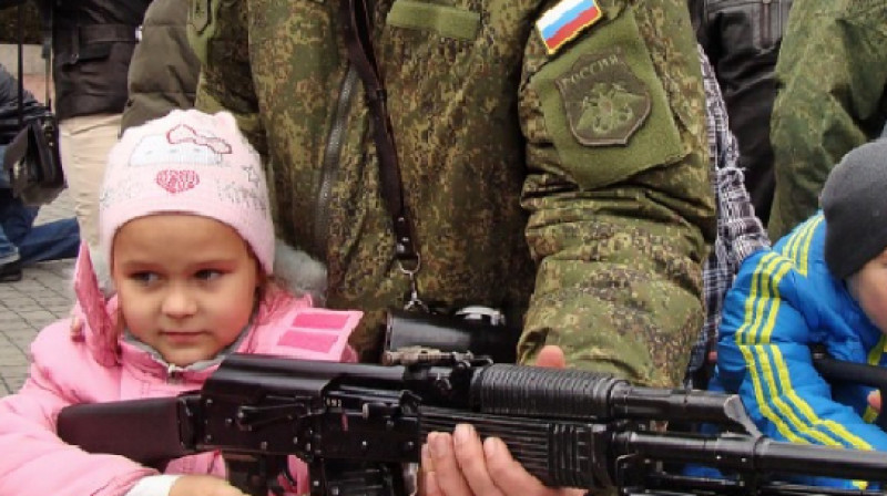 Украинских детей идеологически перевоспитывают в российских лагерях отдыха - исследование
