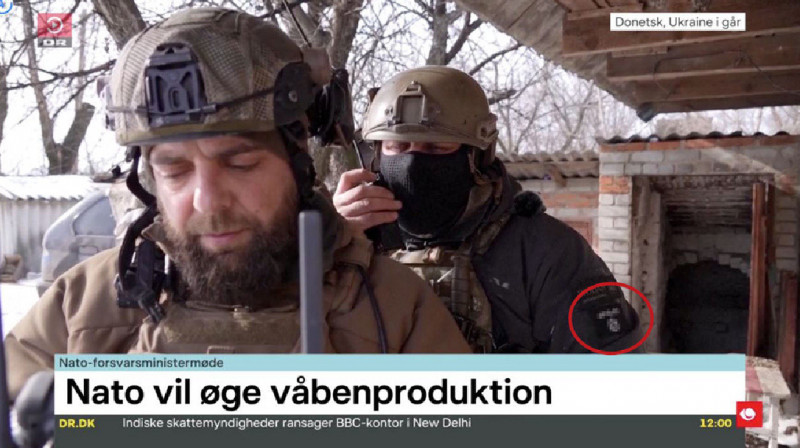 В эфир датского ТВ попал украинский военный с шевроном ИГИЛ