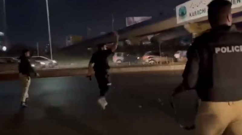 Вооруженные люди напали на полицейский участок в Пакистане