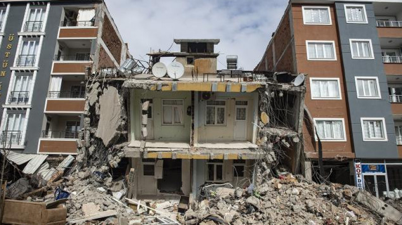 Около 106 тысяч зданий в Турции требуют срочного сноса после разрушительных землетрясений