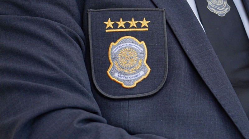 Сотрудников антикора посадили на 6 лет за требование взяток у акимов