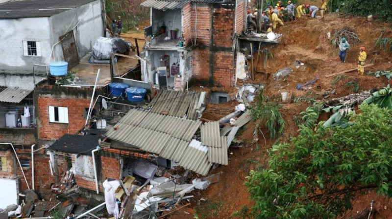 Власти Узбекистана заявили, что не гарантируют качество новостроек