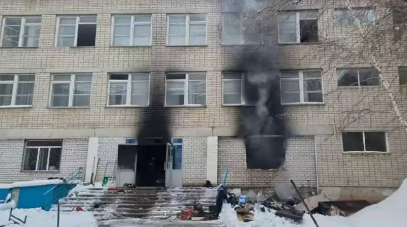 Ақтөбеде мектепте болған өрт кезінде мыңға жуық адам эвакуацияланды