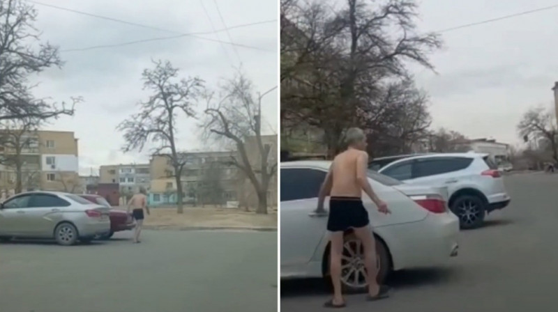 Ақтауда жалаңаш далаға шыққан ер адам ауладағы көліктерге шабуыл жасады