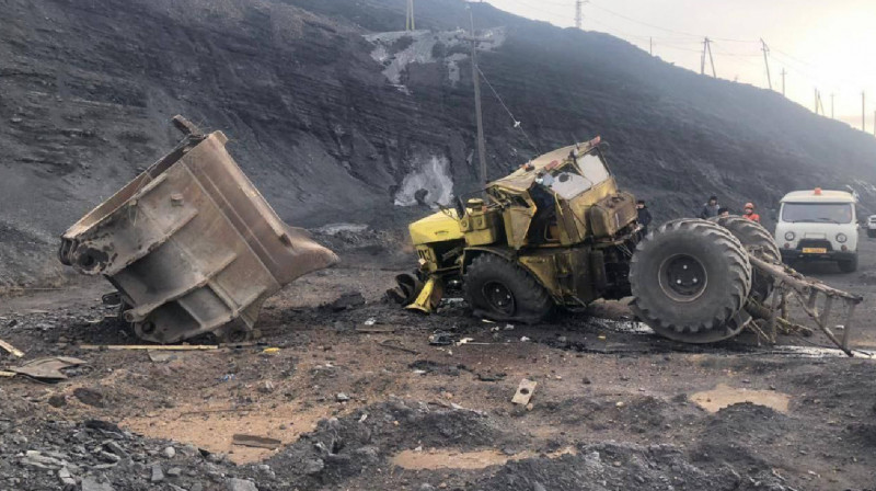 В Экибастузе К-700 упал в разрез, погиб рабочий