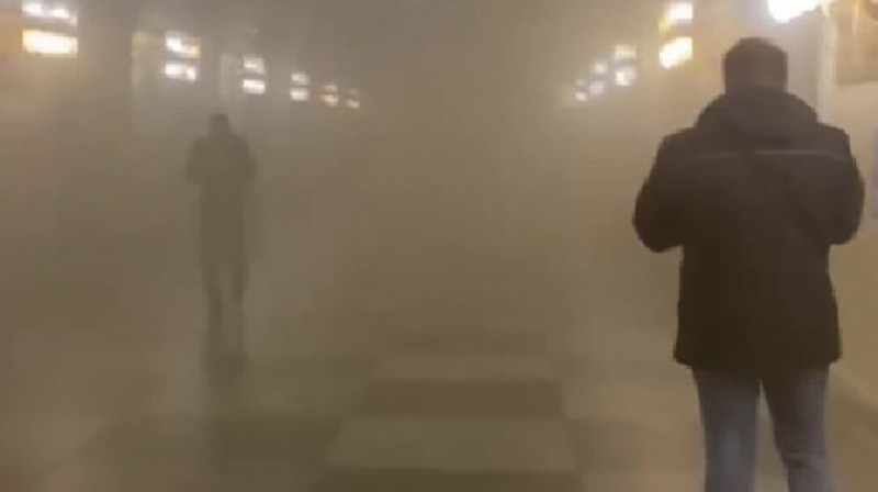 В Москве на станции метро произошло сильное задымление