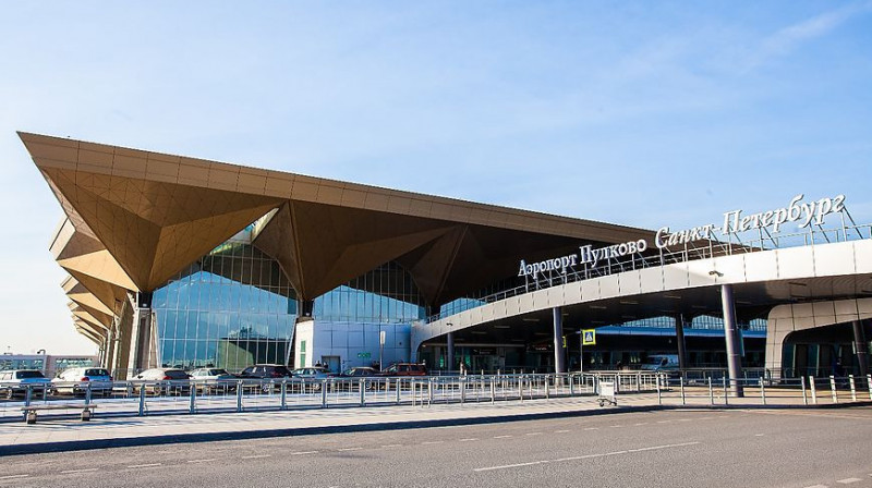 Воздушное пространство закрыли над Санкт-Петербургом