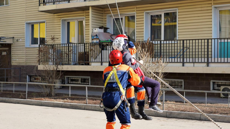 "Обеспокоены происходящим": сейсмотренировки и выставки провели казахстанские спасатели