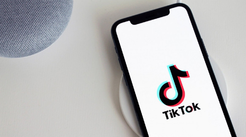 TikTok вводит ограничения для пользователей младше 18 лет
