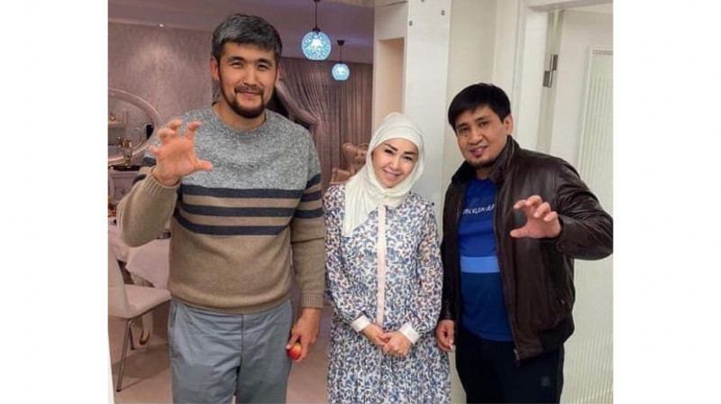 Айтыс ақыны Айнұр Тұрсынбаева қылмыс әлемінің серкесіне неліктен тұрмысқа шыққанын түсіндірді