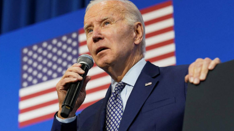 "Байден теряет возможность говорить": американского лидера сочли неспособным управлять страной