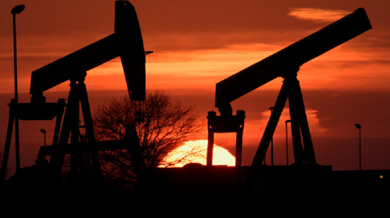Добыча нефти в России может сократиться на 20% из-за санкций