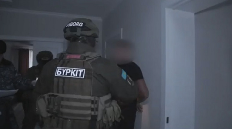 Боеприпасы, гранатомет, тротил: в Карагандинской области задержаны 40 участников ОПГ