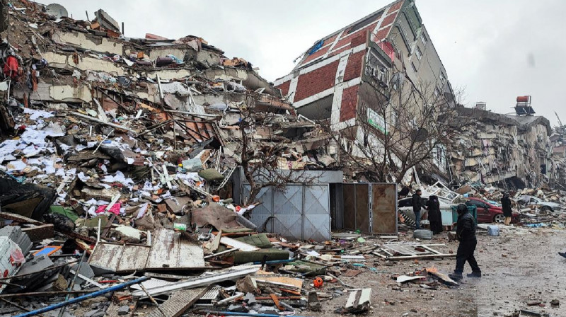 Число погибших при землетрясениях в Турции превысило 46 тыс. человек