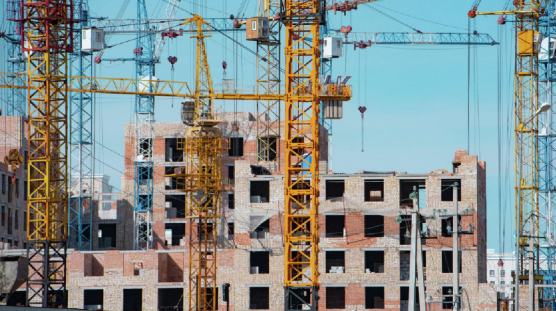 В Астане оштрафовали застройщиков почти на 17 млн тенге за нарушения правил безопасности