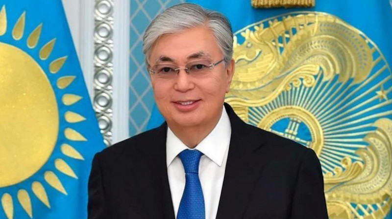 Тоқаев Қазақстан әйелдерін мерекемен құттықтады