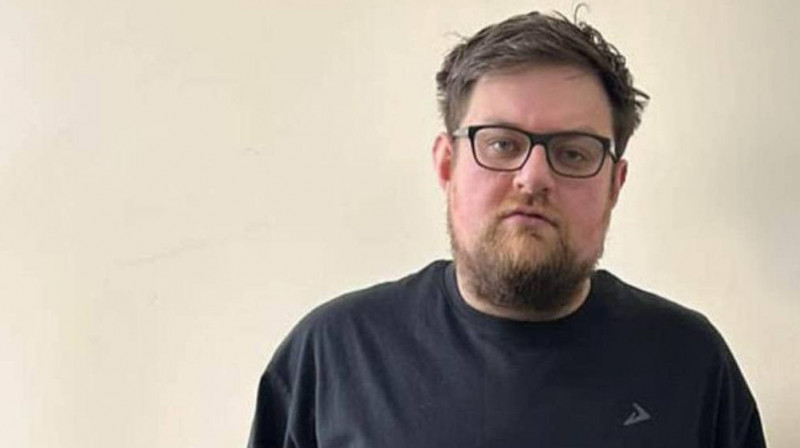 "Ұлымды кешіріңдер!" - Журналистерге шабуыл жасаған Клебановтың анасы өтініш білдірді