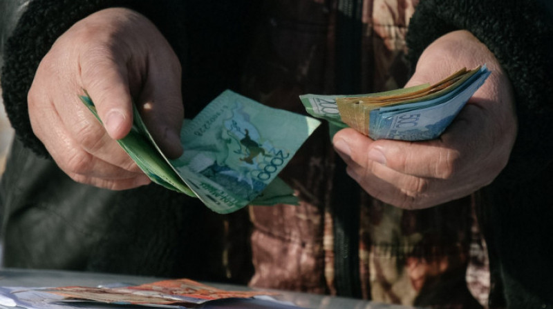 Почему пенсионные накопления казахстанцев могут уменьшиться, разъяснили в ЕНПФ