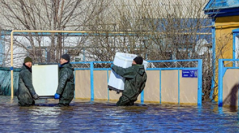 Режим ЧС объявили в актюбинском поселке Хобда из-за паводков