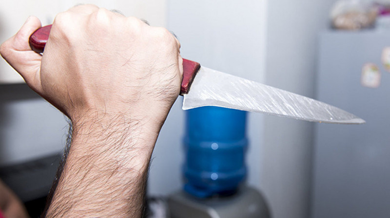 Астанада мешіт ішінде қызметкерлердің бірін пышақтап кетті