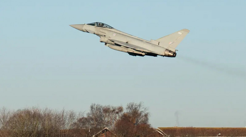 Истребители Британии и Германии перехватили российский самолет у границ Эстонии