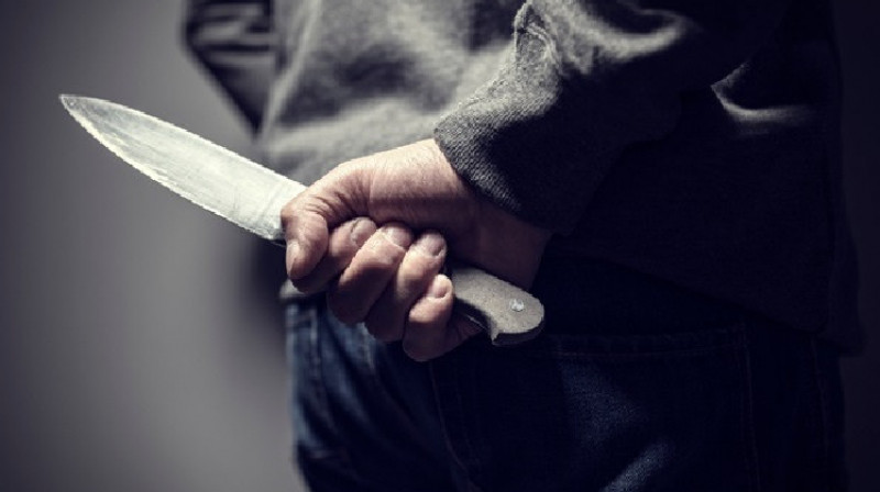 В Астане на имама напали с ножом во время намаза