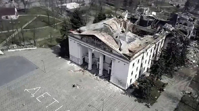 Точное число жертв неизвестно до сих пор – год с момента уничтожения драмтеатра в Мариуполе