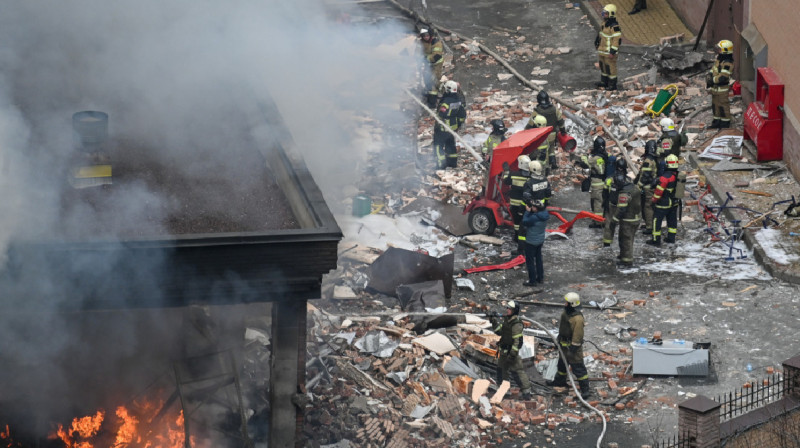 Крупный пожар в здании ФСБ: под завалами найдено тело очередного погибшего