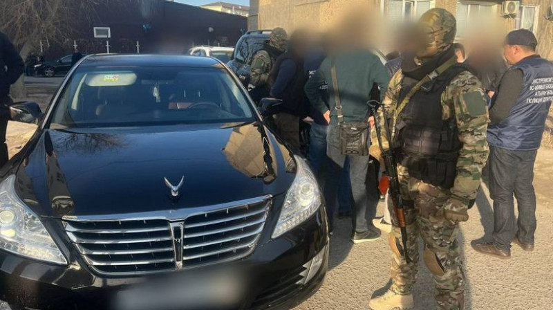 Подозреваемого в контрабанде автомобилей из России задержали в Казахстане