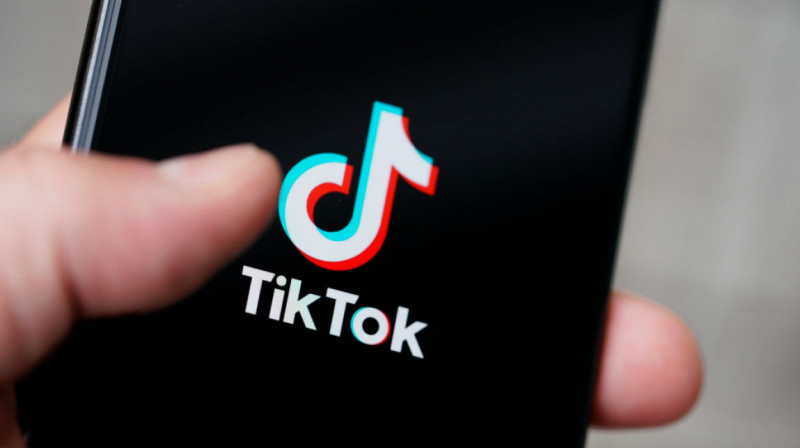 Forbes: в США началось расследование слежки за журналистами через TikTok