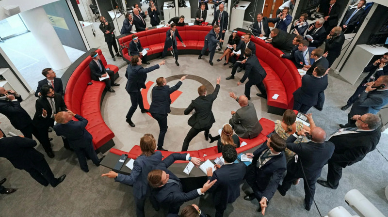 Мешки с камнями вместо никеля: Лондонскую биржу ограбили на $1,3 млн