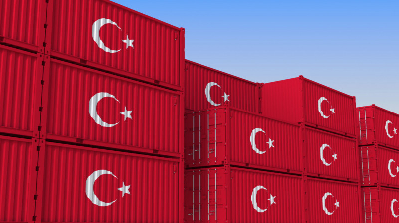 Турция приостанавливает реэкспорт товаров в Россию
