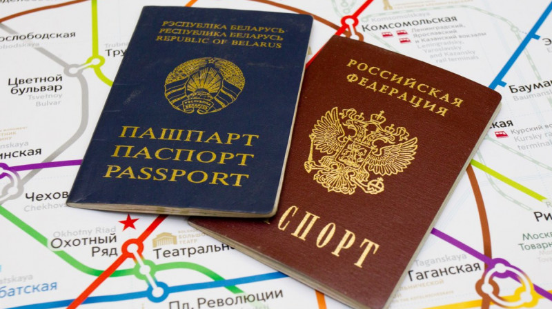 Россиянам и белорусам хотят запретить получать гражданство Литвы